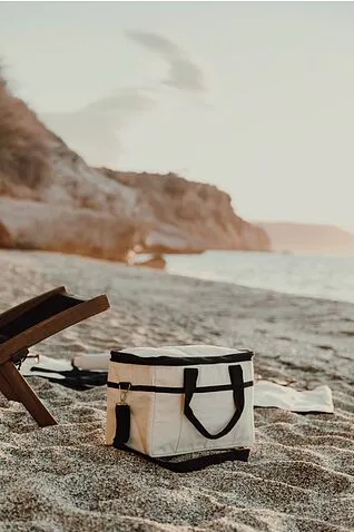 Сумка-холодильник VINGA Volonne из переработанного канваса и rPET AWARE™