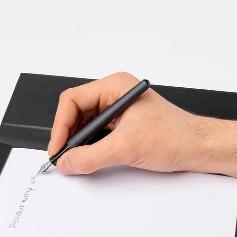 Перьевая авторучка Contour Iconic