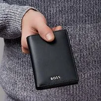 Card holder with flap and money pocket Classic Smooth Black