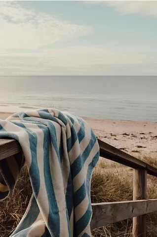 Пляжное полотенце VINGA Lagoa GRS