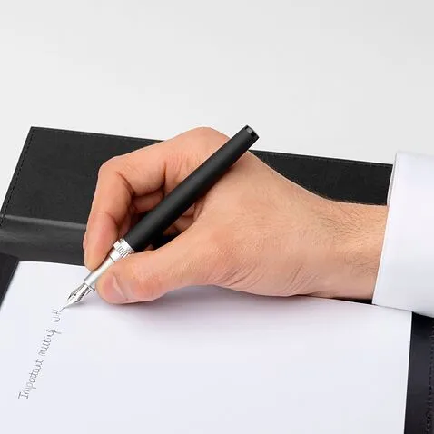 Перьевая авторучка Gear Black