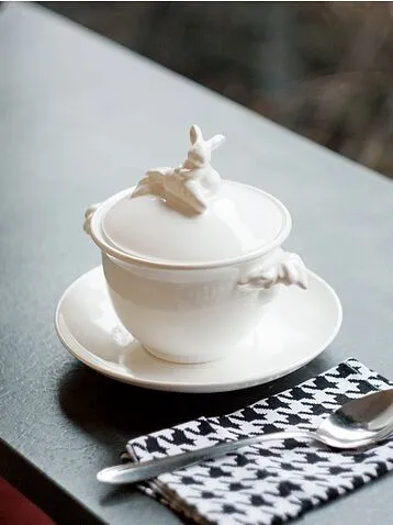 Бульонница  quot;Кролик - Везунчик quot; с тарелкой, 425 мл, Белый