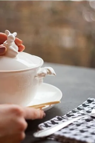 Бульонница  quot;Кролик - Везунчик quot; с тарелкой, 425 мл, Белый