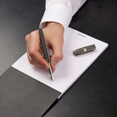 Перьевая авторучка Quantum Gun